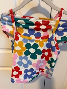 Hannah Anderson tankini swim suit.